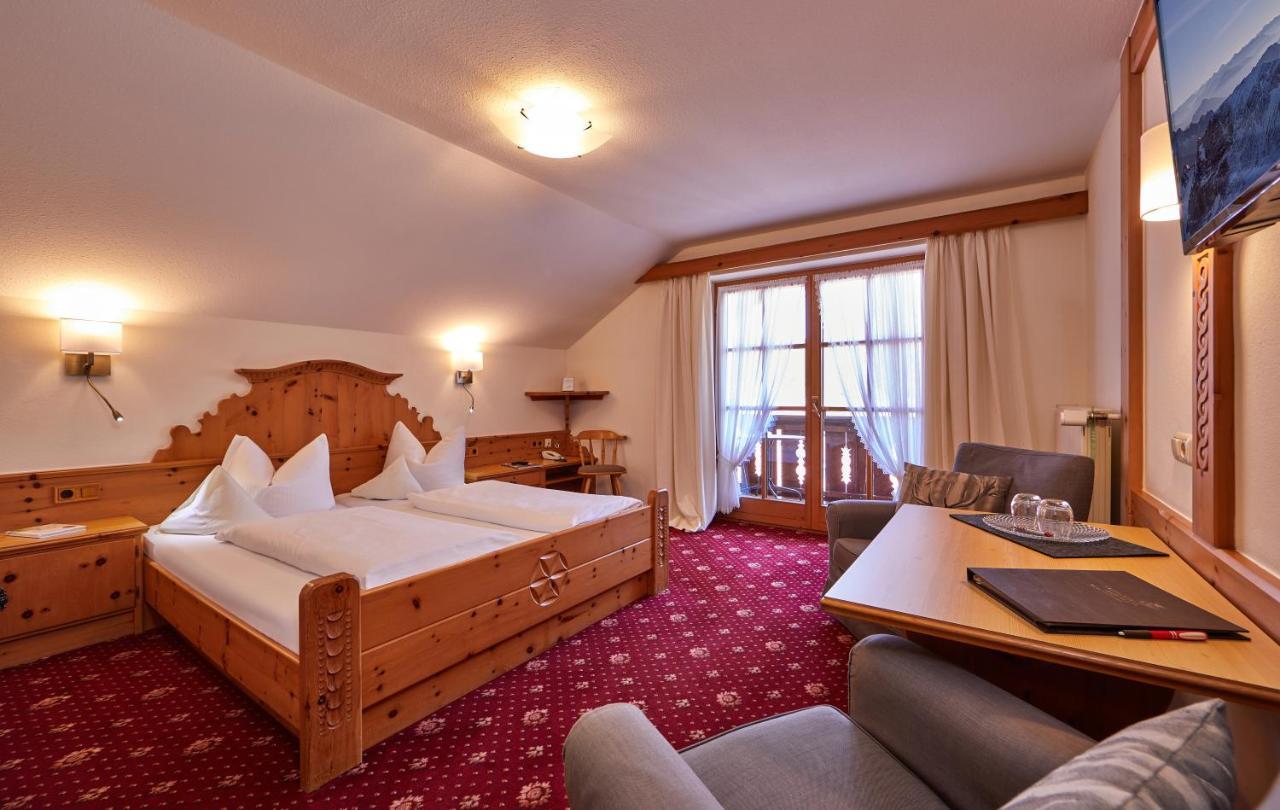 Landhotel Zum Bad Krun Exterior photo